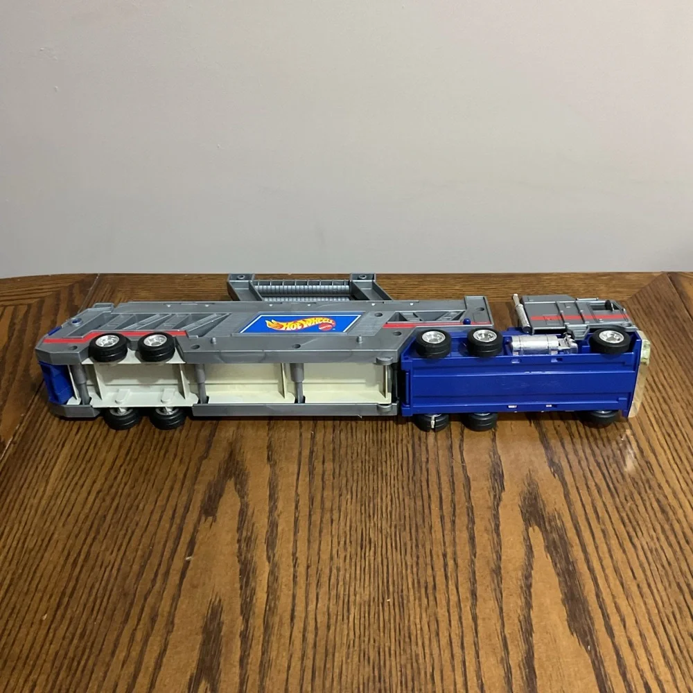 Hot Wheels discover endless